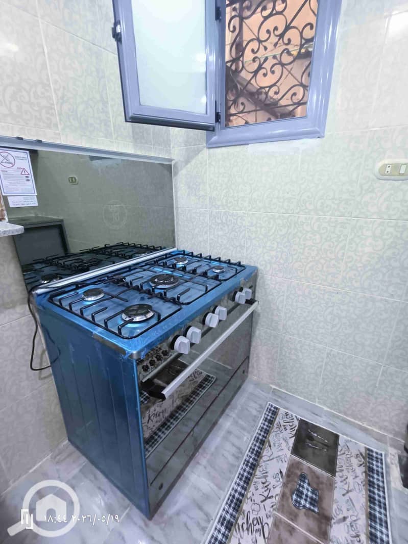 9 1000575825. jpg