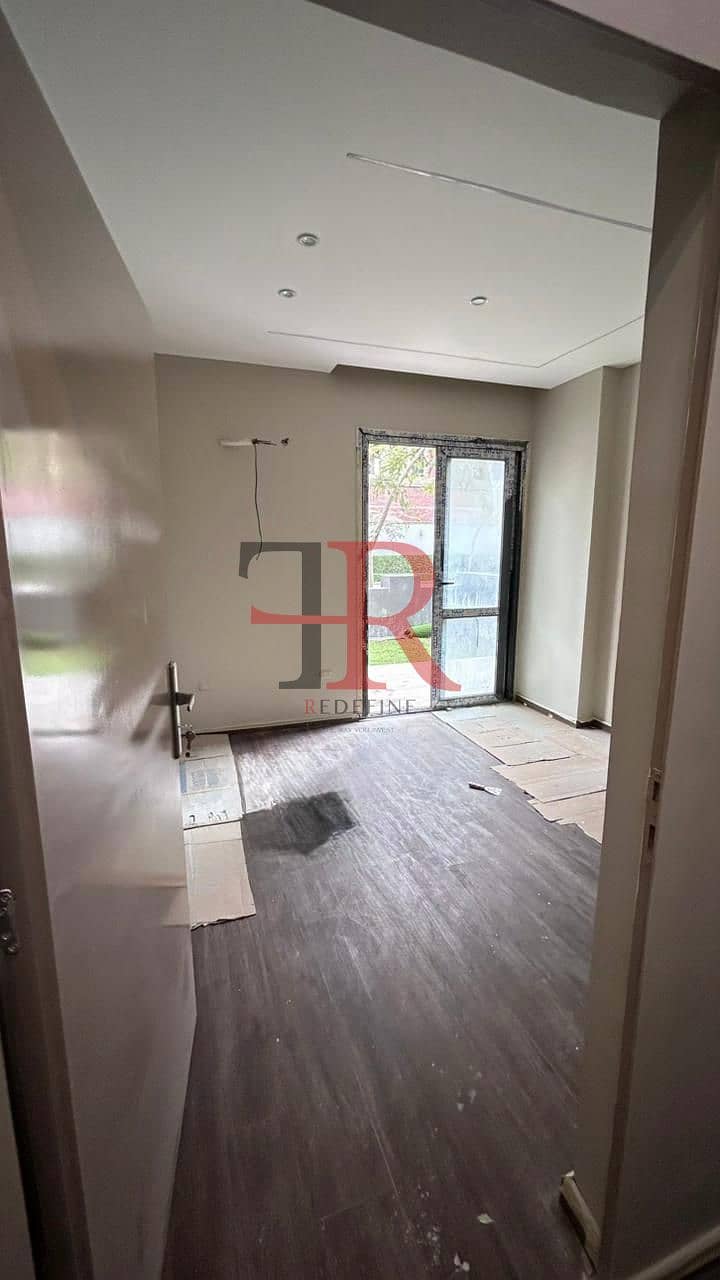 Apartment for sale with private garden ready to move super lux finishing in patio oro compound new cairo - Bild 6