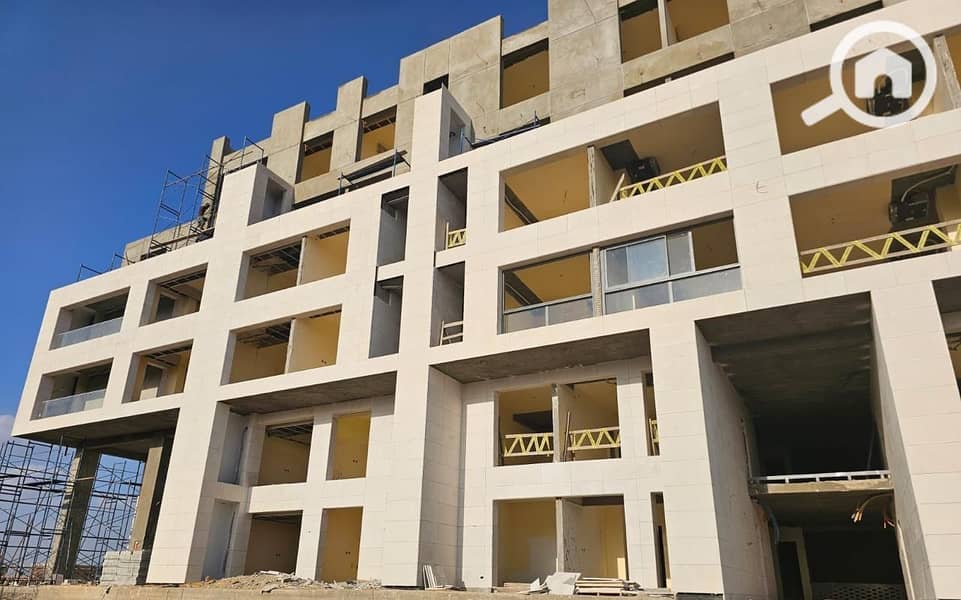 Finished 3-bedroom apartment for sale in Karma Kay Compound, Sheikh Zayed - Ansicht 4