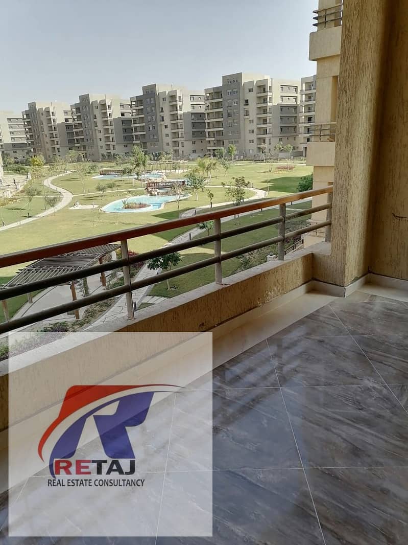 Ultra-super-luxurious apartment for rent in New Cairo's Fifth Settlement, overlooking the lakes and landscape in The Square Compound . - View 4