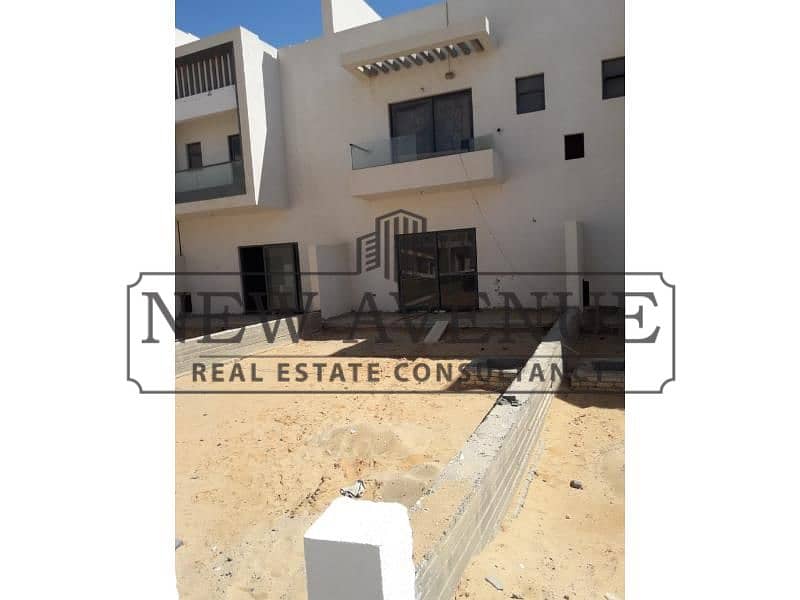 Villa for sale open view Immediate Delivery Below market price in Board Walk R7 New Capital - Ansicht 3