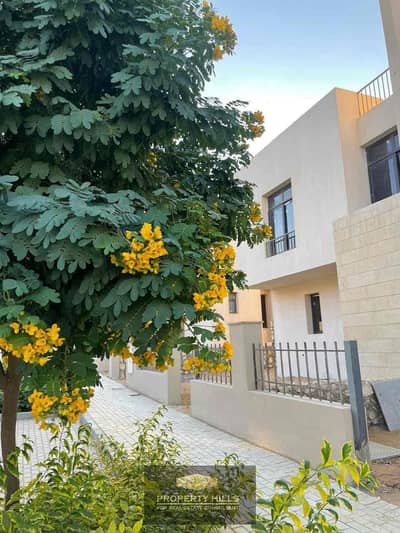 4 Bedroom Twin House for Sale in 6th of October, Giza - 801604fe-a494-4d70-a3f0-f2e27333534a. jpg