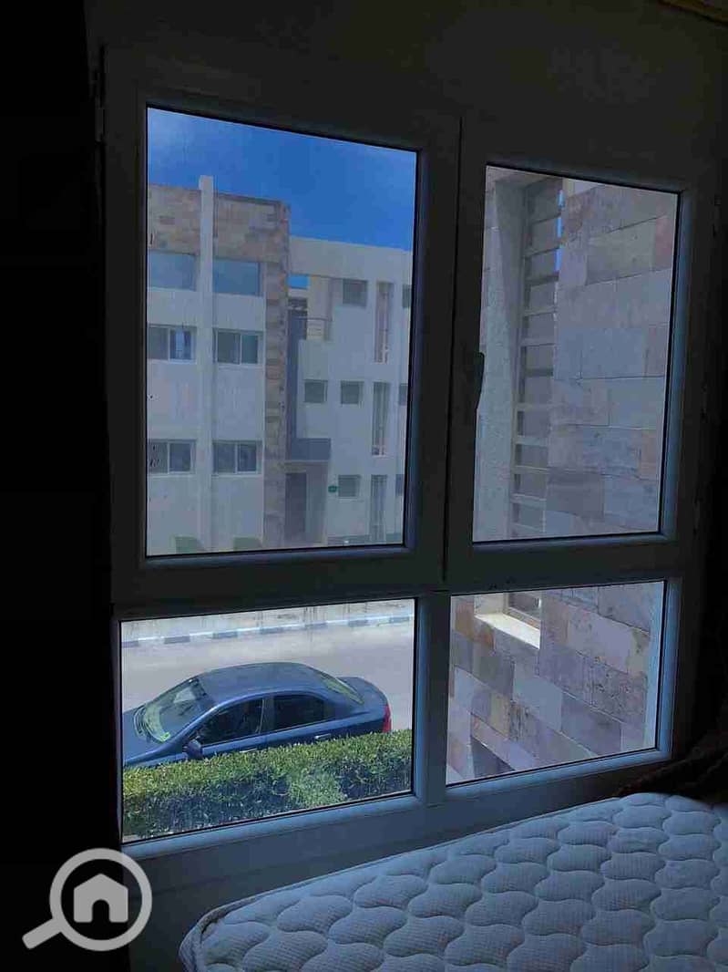 2 37915. jpg