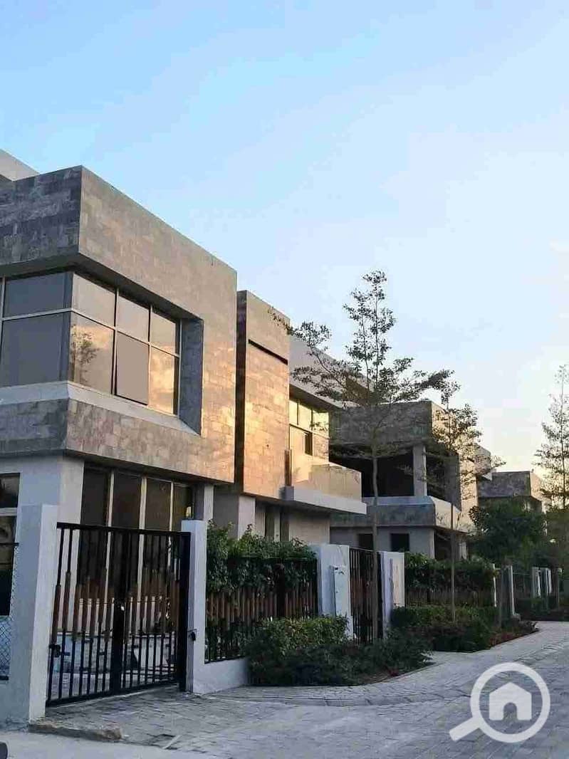 Twin house for sale in the Golden Square next to Sun Capital and Rehab October City - Aanzicht 3