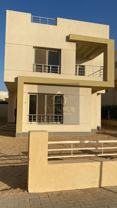 5 Bedroom Villa for Sale in 6th of October, Giza - WhatsApp Image 2026-05-21 at 11.52. 04 AM. jpeg