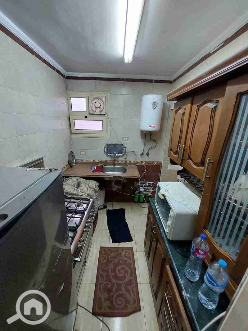 Apartment for sale with two bedrooms, a reception, a bathroom, and a second kitchen, building from the sea, Ohran Street. – pohled 6