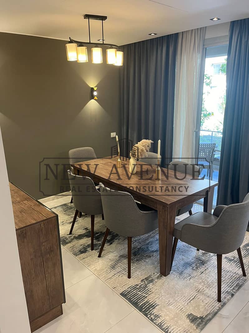 Luxurious finishing and furnished Ground apartment in Palm Hills Village Gate New Cairo very prime location direct on landscape - Widok 4