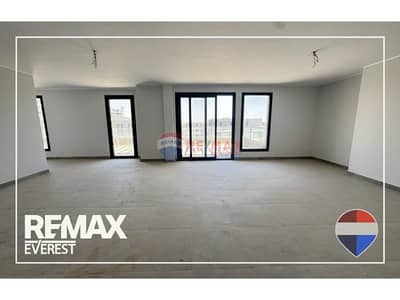 4 Bedroom Penthouse for Rent in 6th of October, Giza - WhatsApp Image 2026-05-17 at 13.03. 06 (6). jpg 4 Bedroom Penthouse for Rent in 6th of October, Giza - WhatsApp Image 2026-05-17 at 13.03. 06 (6). jpg