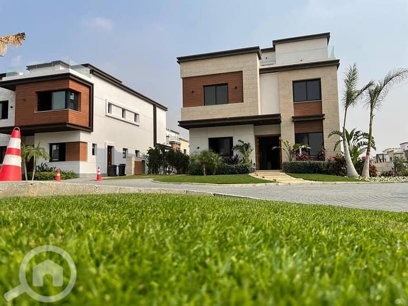 فيلا للبيع 225 متر في كمبوند ازار 2 في اميز موقع في التجمع الخامس فيلا للبيع 225 متر في كمبوند ازار 2 في اميز موقع في التجمع الخامس