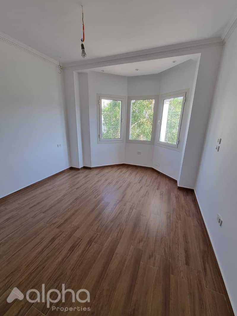 for rent i villa garden in giza plateau compound ultra lux kitchen & acMs’ - Flere