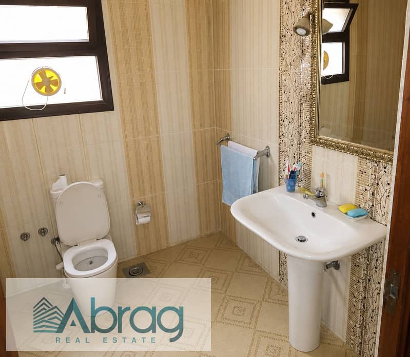 For sale: 180 sq m apartment, fully finished, in the 7th District, Zayed Oasis 1, Sheikh Zayed. - Więcej