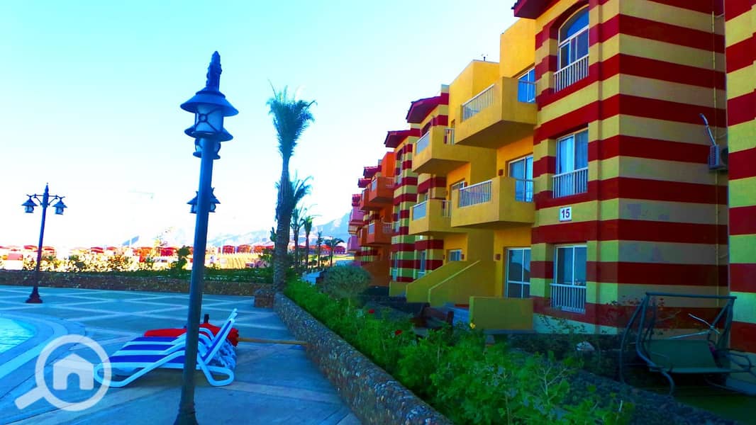 7 شالية-للبيع-مرحلة-الحدائق-المعلقة-بورتو-العين-السخنة-hanging-gardens-porto-sokhna-chalet-for-sale- (1). jpeg