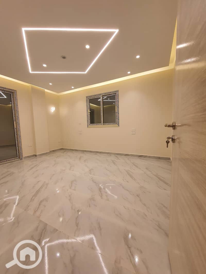 Apartment for sale on Fifty Street in Zahra Maadi, area 105 m - Widok 3