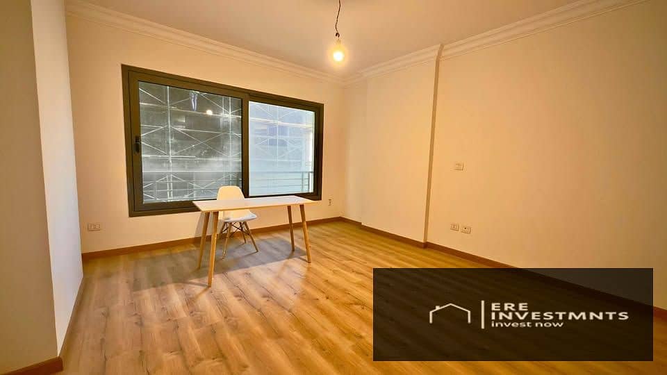 Ultra-super-lux office for sale with immediate occupancy in Mivida (The Place) - Fifth Settlement - suitable for startups - with a 20% down payment ov – pohled 2