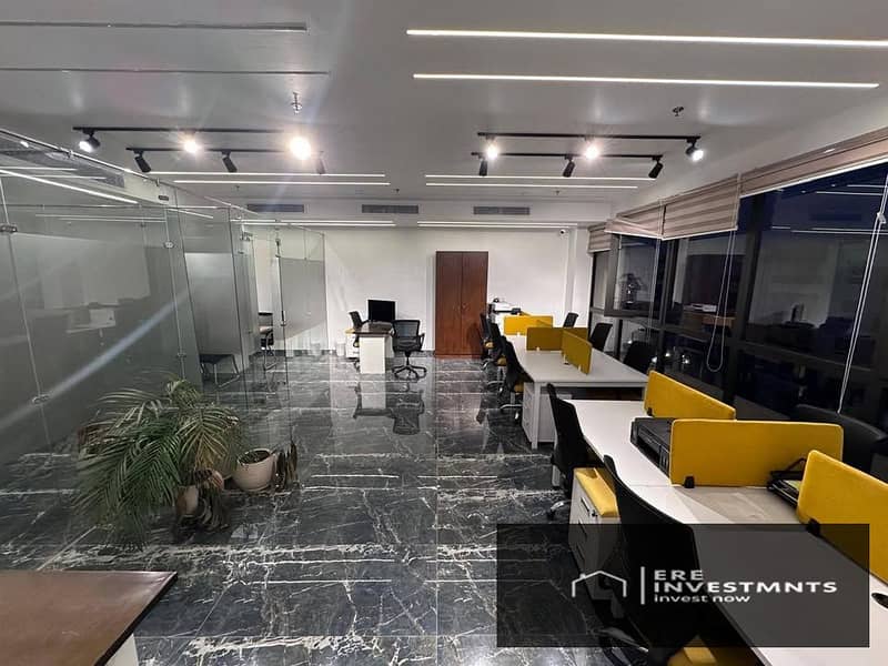Ultra-super-lux office for sale with immediate occupancy in Mivida (The Place) - Fifth Settlement - suitable for startups - with a 20% down payment ov – pohled 5
