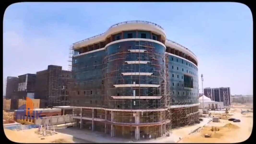 Commercial shop for sale in the New Administrative Capital. Prime location in the MU23 area. 40 square meters. Full price. 14,16 - Vista 4