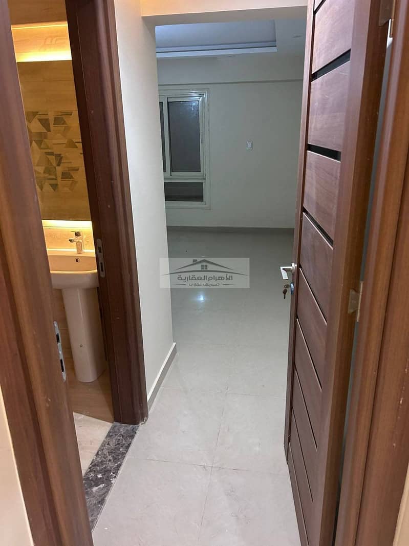 Office for rent, 360 sq m, commercial license, in Nasr City district, first balcony, glass facade - Ansicht 3