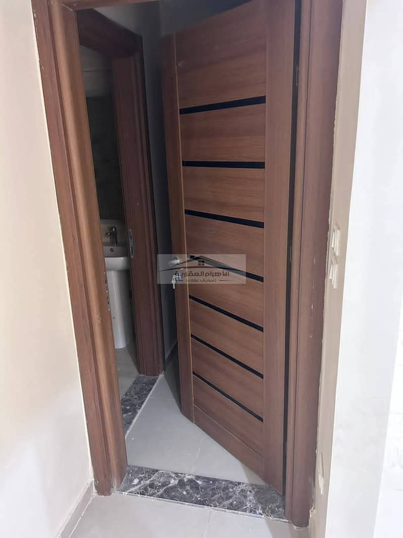 Office for rent, 360 sq m, commercial license, in Nasr City district, first balcony, glass facade - Ansicht 6