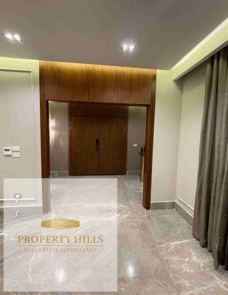 For selling villa in new cairo with old price private roof - Widok 3