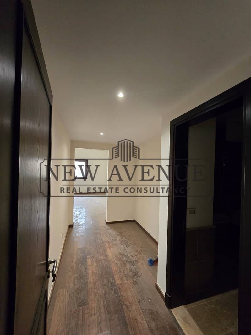 bellow market price Fully finished apartment for sale in mivida with very prime location open view on landscape and water features - Ansicht 3