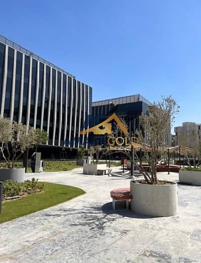 Office for Rent in New Cairo, Cairo - Luxury Fully Finished Office for Rent in SODIC EDNC in New Cairo next Auc opposite golden gate near mivida