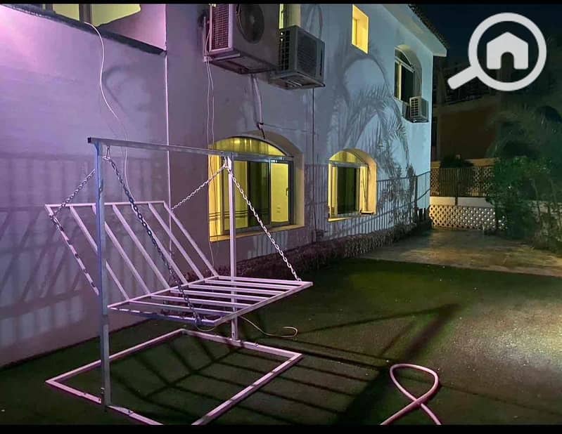 5 8c85e8f5-8a74-4618-93c7-9f7321a84323. jpg