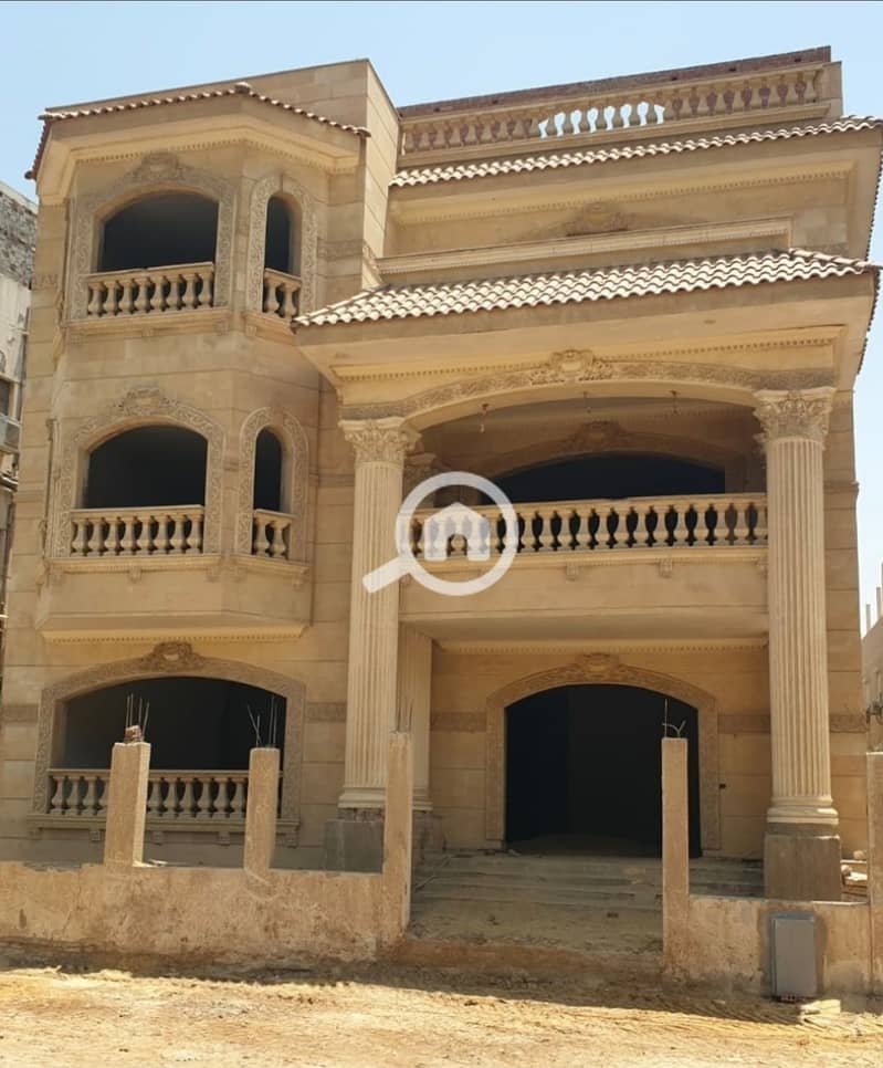 A wonderful villa for sale in a prime location at a reasonable price for serious buyers. - Aanzicht 2