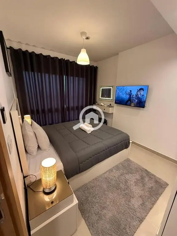 Fully Furnished Serviced Apartment - Vista 4