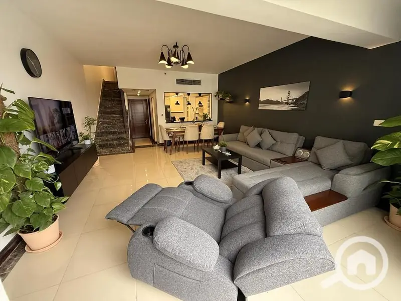 Fully Furnished Serviced Apartment - Mais