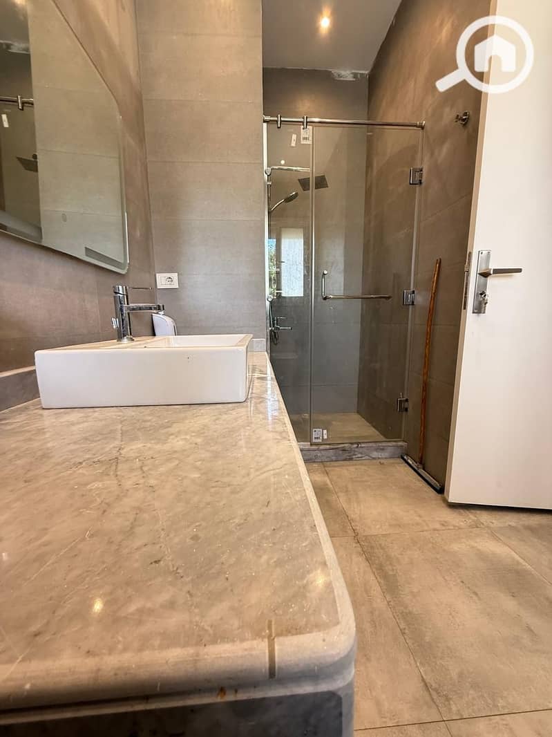 For Rent – Senior Chalet in Hacienda Bay with Swimming Pool - Aanzicht 4