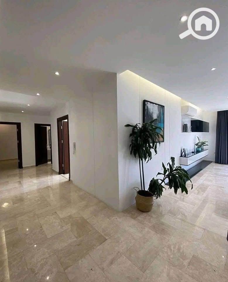 Apartment for Sale in La Vista El Patio oro Compound, 3 Bedrooms, 230m+40m garden , Prime Location - Vista 4