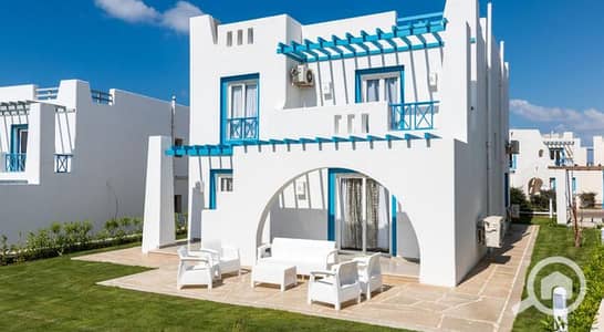 شاليه 2 غرفة نوم للبيع في الساحل الشمالي، مطروح - Villa with Garden in Mountain View North Coast. png