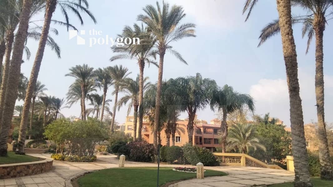 Elegant Family Living With Private Garden In New Giza - Mehr