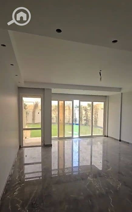 Twin house ready to move for sale next to the crown palm hills - Ansicht 4