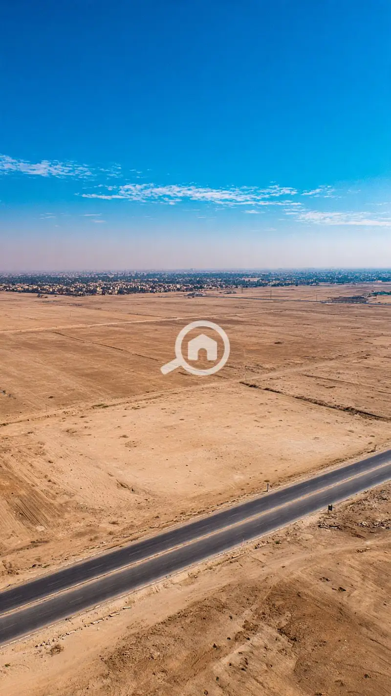 Land for Sale: 42,000 sqm = 10 Acres - Al-Salam Association- 82m Frontage on Cairo-Ismailia Highway Directly - Suitable for All Commercial, - View 3