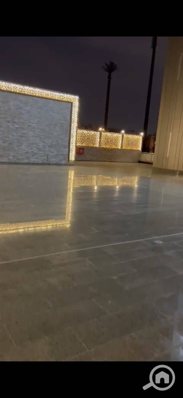 Opportunity for the lowest price shop in Sheikh Zayed, shop for sale inside Zayed Plaza Mall in a very prime location - Mehr