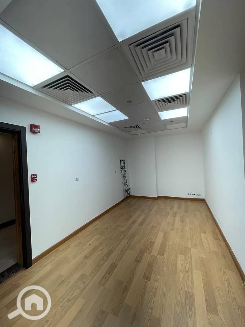 Premier 105m administrative headquarters for rent in the strongest business complex at Trivium Square, New Cairo. – pohled 6