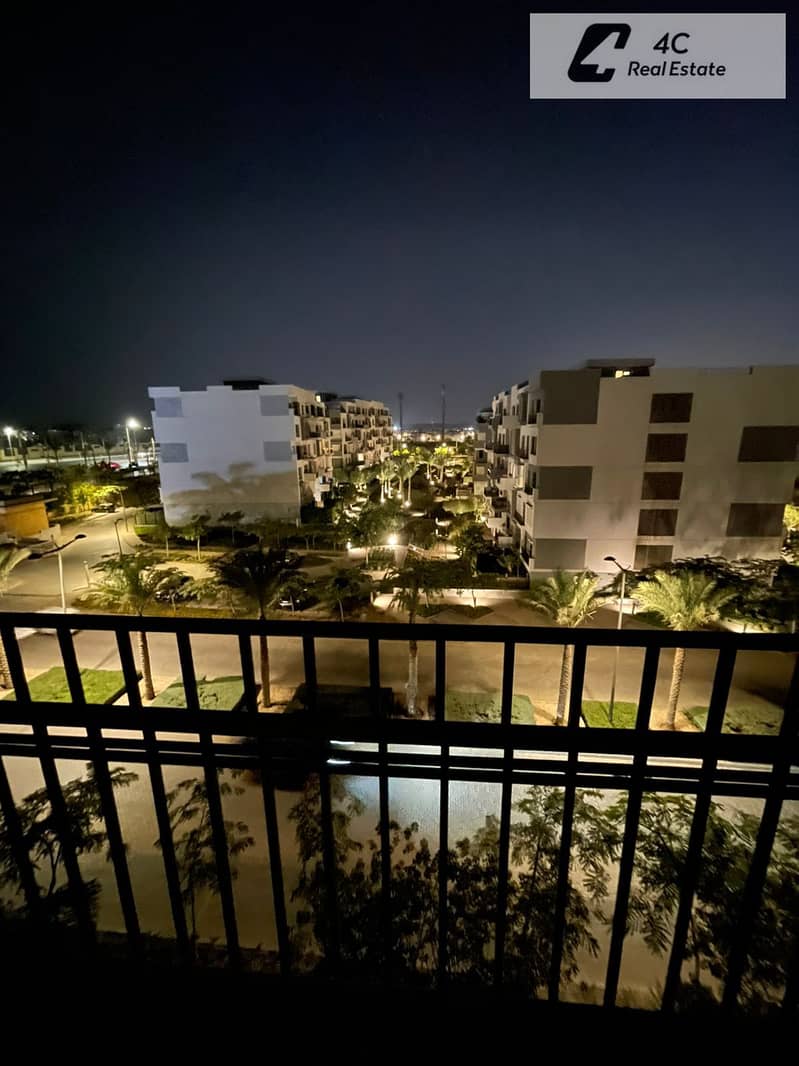 Under market price Apartment 155 m fully finished with furnitured for Rent ready to move open view landscape very prime location in Eastown – pohled 2
