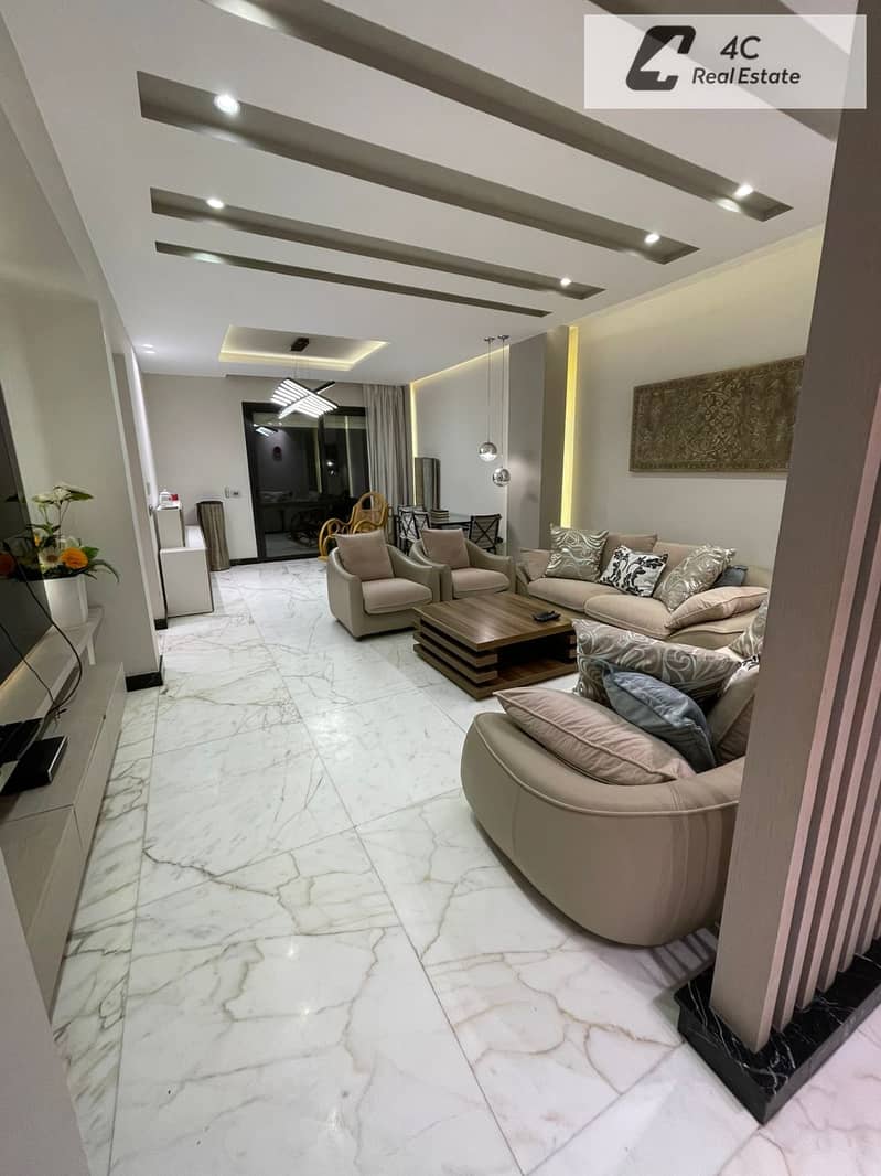 Under market price Apartment 155 m fully finished with furnitured for Rent ready to move open view landscape very prime location in Eastown – pohled 5