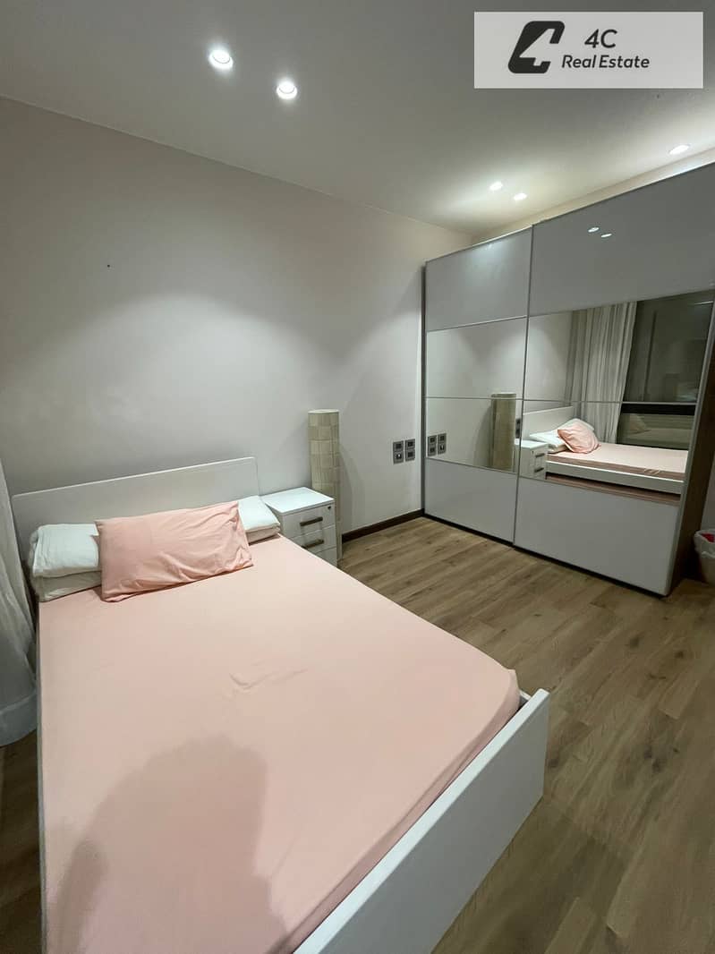 Under market price Apartment 155 m fully finished with furnitured for Rent ready to move open view landscape very prime location in Eastown – další
