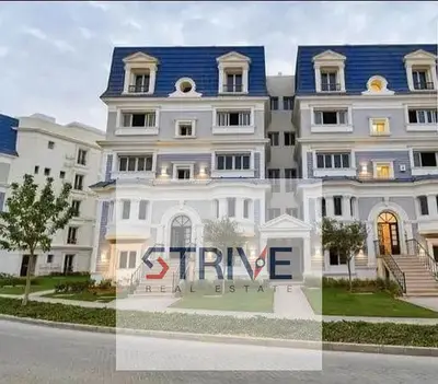 Apartment very prime location on double open view direct on the land scape with down payment and instalment for sale in Creek view compound