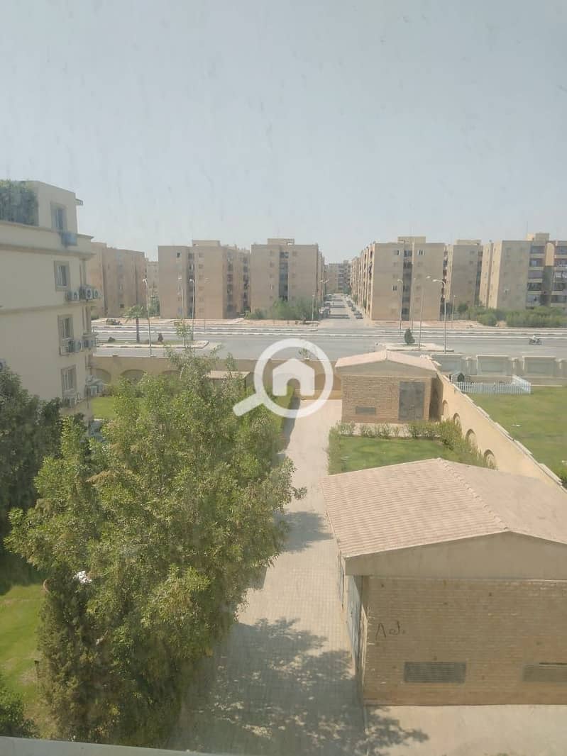 10 aed7aabb-41a0-470b-90a5-6971a99404ad. jpg