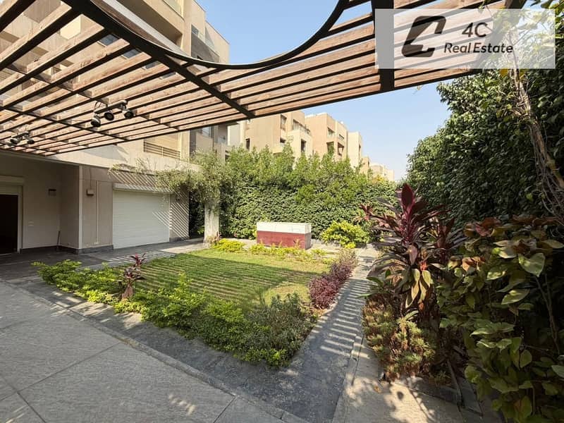 For sale at the lowest price in the compound, at the old contract price: an apartment with a private garden, ultra-super-lux finishing, – pohled 4
