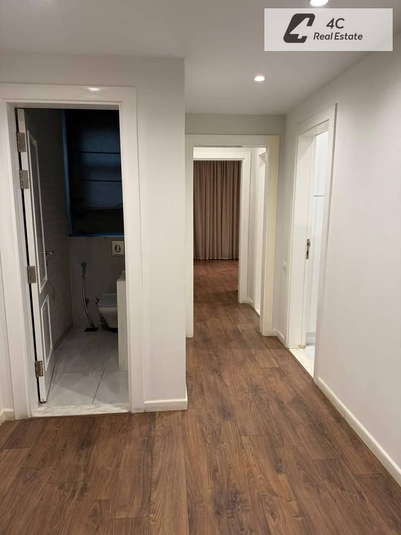 For sale at the lowest price in the compound, at the old contract price: an apartment with a private garden, ultra-super-lux finishing, – pohled 6