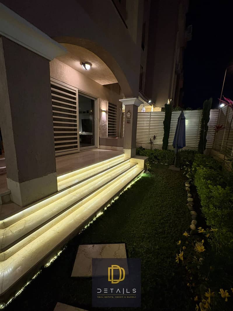 Ground floor apartment with a garden behind the mosque, including a kitchen and 5 air conditioners. Hotel-style finishing. Located in the largest gard – pohled 4
