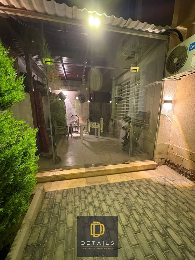 Ground floor apartment with a garden behind the mosque, including a kitchen and 5 air conditioners. Hotel-style finishing. Located in the largest gard – pohled 6