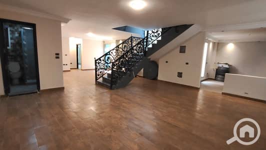 دوبلكس 5 غرف نوم للايجار في القاهرة الجديدة، القاهرة - 1bd8493b-110c-4bf3-a1f9-a406bed4e5c8. jpg دوبلكس 5 غرف نوم للايجار في القاهرة الجديدة، القاهرة - 1bd8493b-110c-4bf3-a1f9-a406bed4e5c8. jpg
