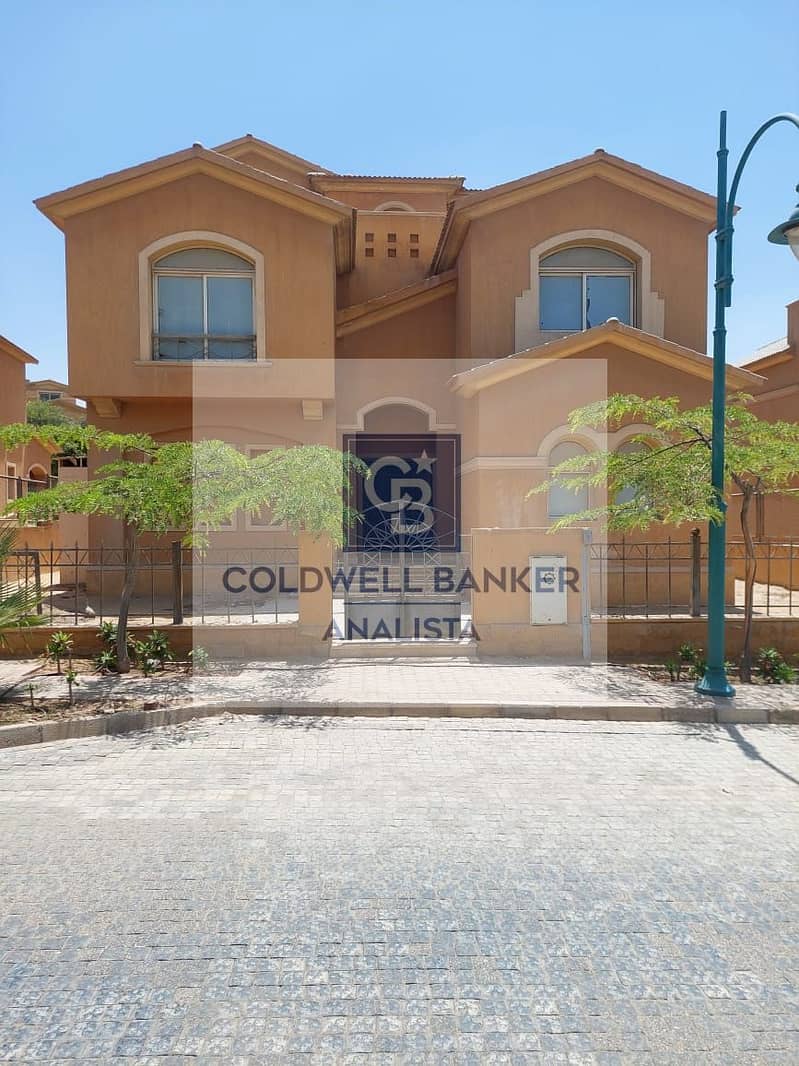 Luxury 5 Bedroom Villa for Sale at Best Market Price in Dyar Arco New Cairo with Direct Lakes View Ready to Move - Ansicht 2