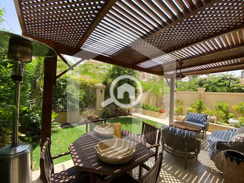 3 Al Patio 6 3. jpg