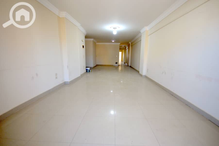 Apartment For Sale 200m, Omar Zafan (off La Gaite Street) – Ibrahimiyya – 10/14th floor – direct street view – full meters – 2 elevators. - Bild 3